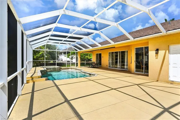 311 Sw 32nd Pl, Cape Coral, Florida 33991
