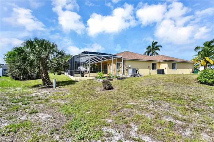 311 Sw 32nd Pl, Cape Coral, Florida 33991