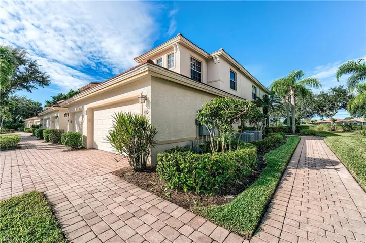 3131  Meandering  WAY, Fort Myers, FL 33905
