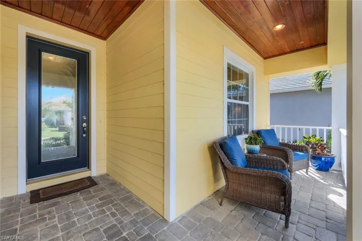 Doorway to property with a porch