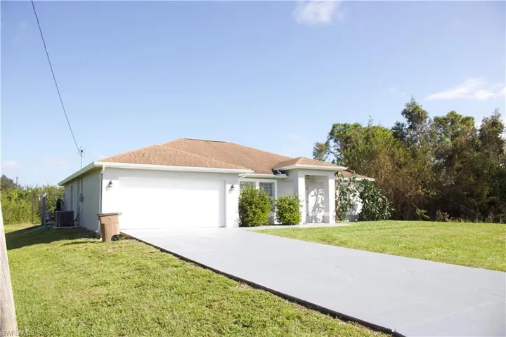 443  Raymer  ST, Lehigh Acres, FL 33974