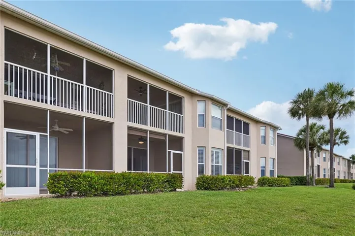 2810 Cypress Trace Cir 2112, Naples, Florida 34119