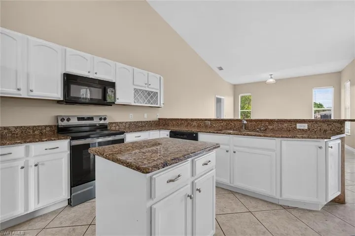 8044 San Carlos Blvd, Fort Myers, Florida 33967