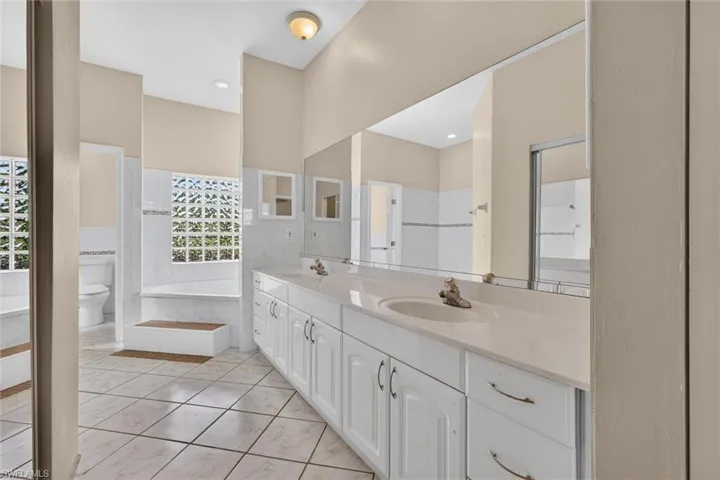 8044 San Carlos Blvd, Fort Myers, Florida 33967