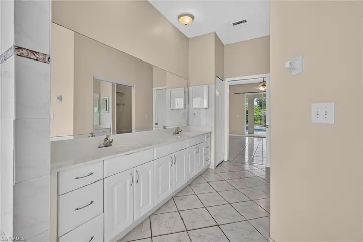 8044 San Carlos Blvd, Fort Myers, Florida 33967