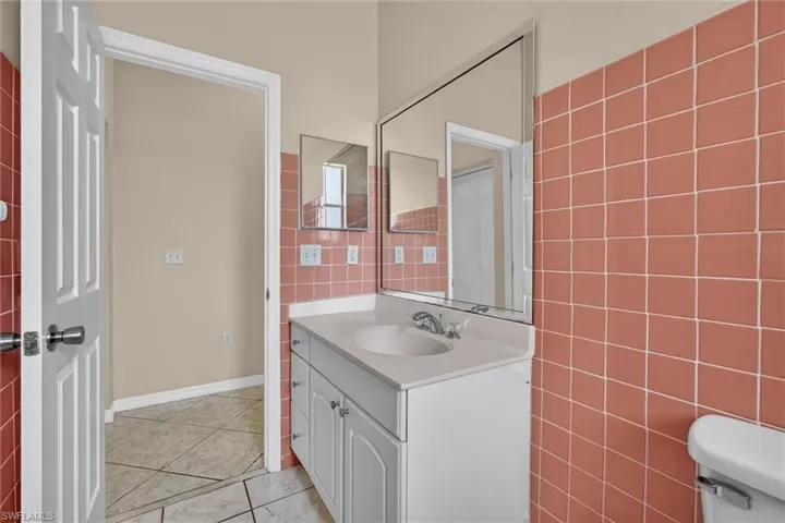 8044 San Carlos Blvd, Fort Myers, Florida 33967