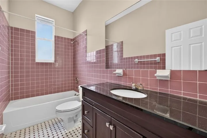 8044 San Carlos Blvd, Fort Myers, Florida 33967