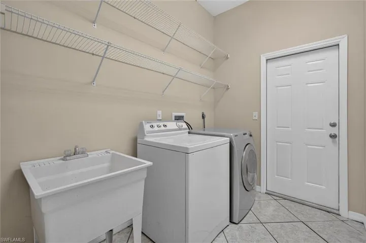 8044 San Carlos Blvd, Fort Myers, Florida 33967