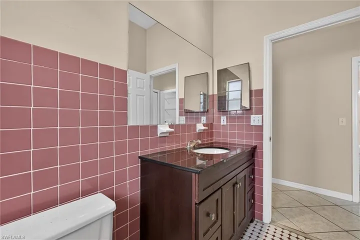 8044 San Carlos Blvd, Fort Myers, Florida 33967