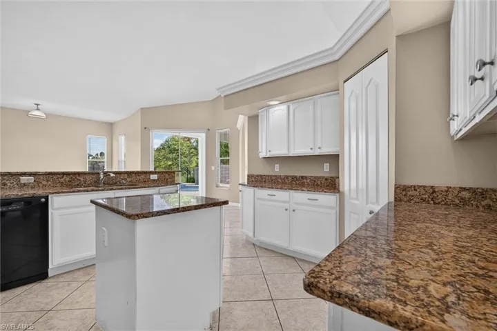 8044 San Carlos Blvd, Fort Myers, Florida 33967