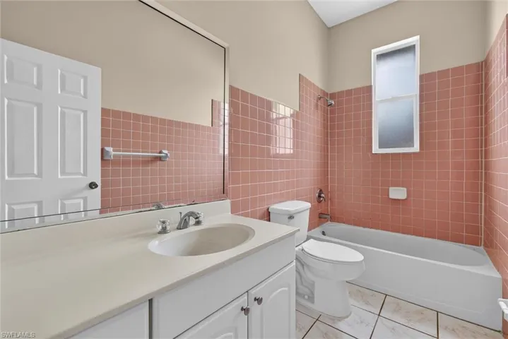 8044 San Carlos Blvd, Fort Myers, Florida 33967