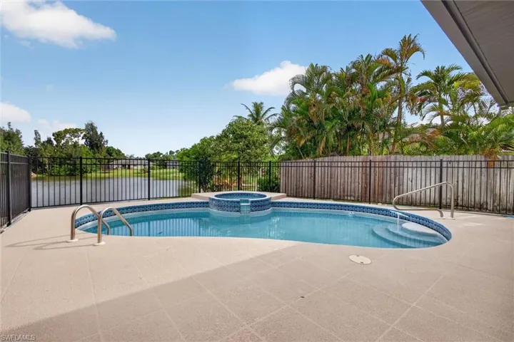 8044 San Carlos Blvd, Fort Myers, Florida 33967