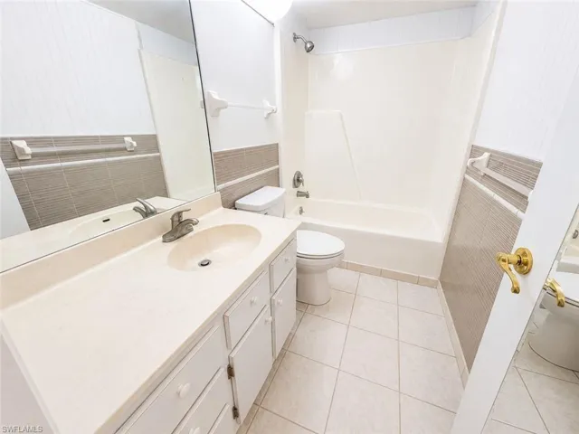 4116 Se 20th Pl 102, Cape Coral, Florida 33904