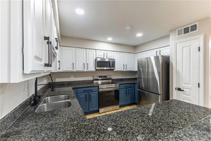 6867 Pentland Way 51, Fort Myers, Florida 33966
