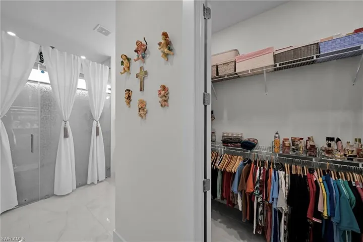 View of walk in closet