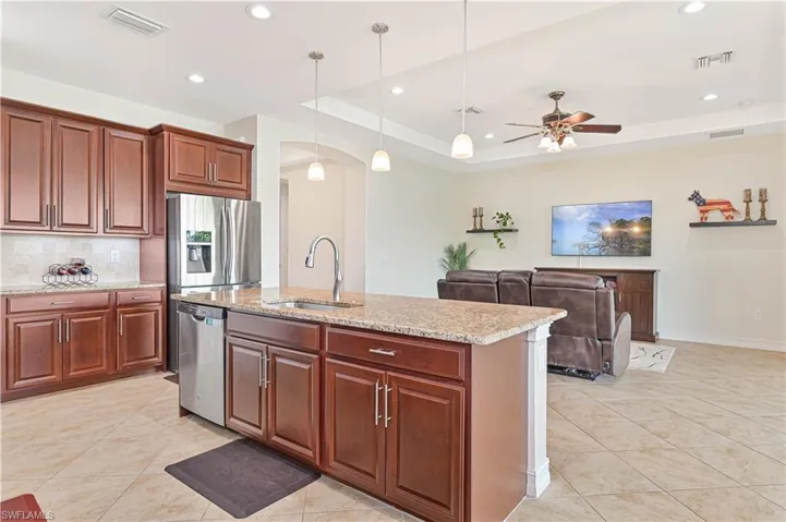 3915  King Williams  ST, Fort Myers, FL 33916