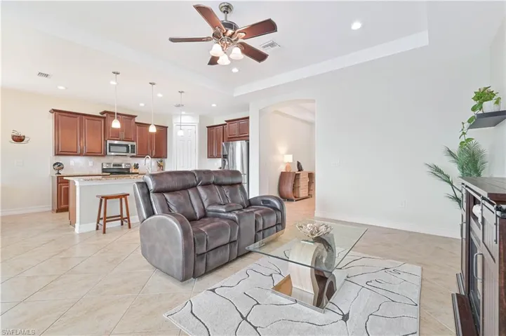 3915  King Williams  ST, Fort Myers, FL 33916
