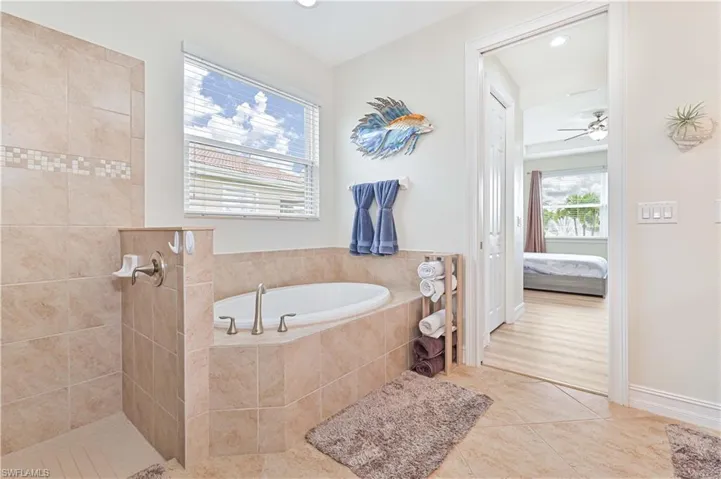 3915  King Williams  ST, Fort Myers, FL 33916