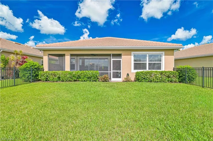 3915  King Williams  ST, Fort Myers, FL 33916