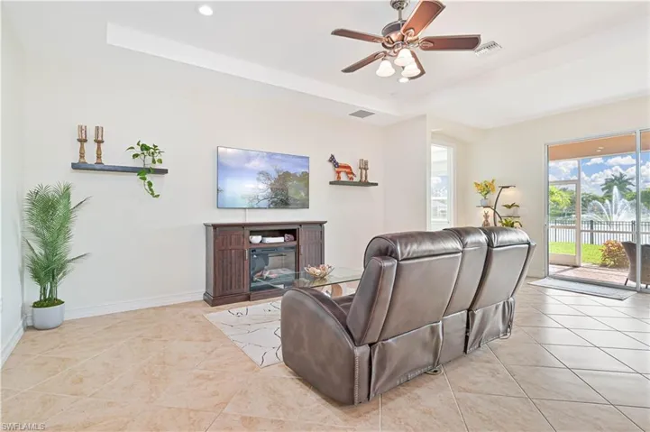 3915  King Williams  ST, Fort Myers, FL 33916