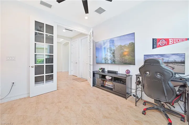 3915  King Williams  ST, Fort Myers, FL 33916