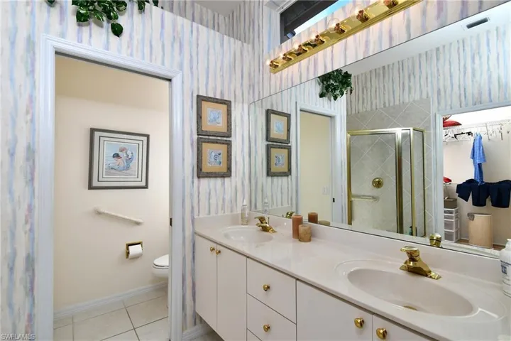 2097 Oxford Ridge Cir, Lehigh Acres, Florida 33973