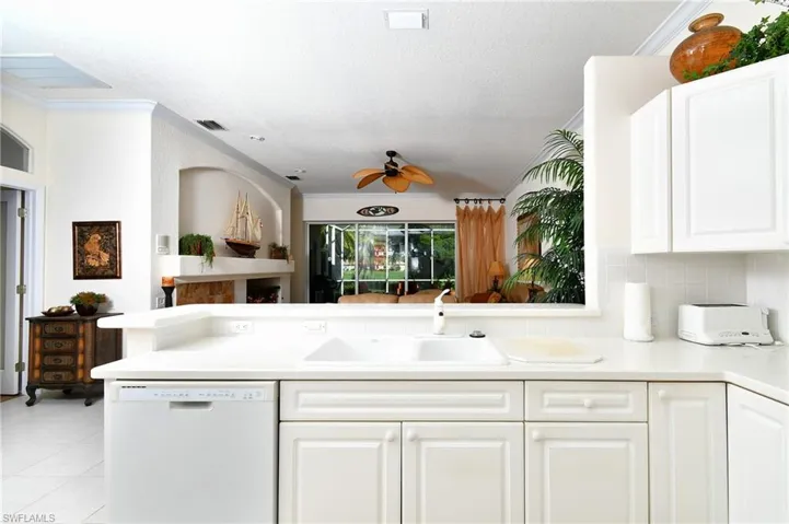 2097 Oxford Ridge Cir, Lehigh Acres, Florida 33973