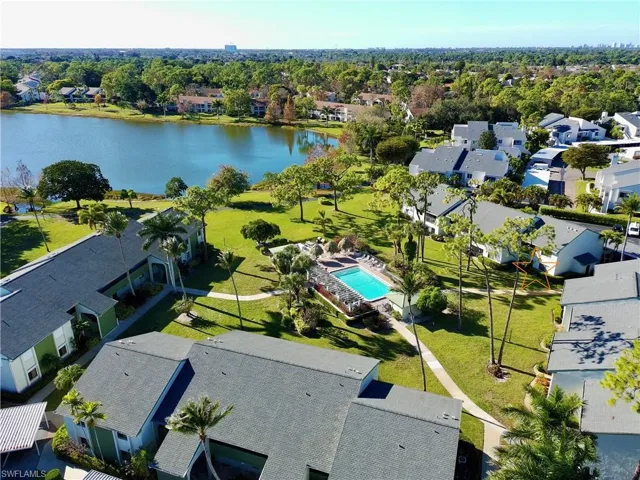 2990  Kings Lake  BLVD, Naples, FL 34112