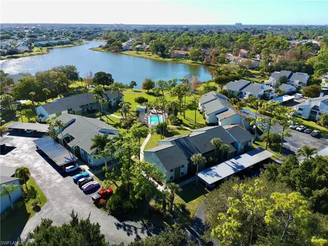 2990  Kings Lake  BLVD, Naples, FL 34112