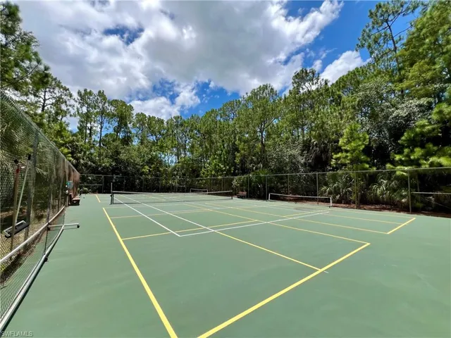2990  Kings Lake  BLVD, Naples, FL 34112