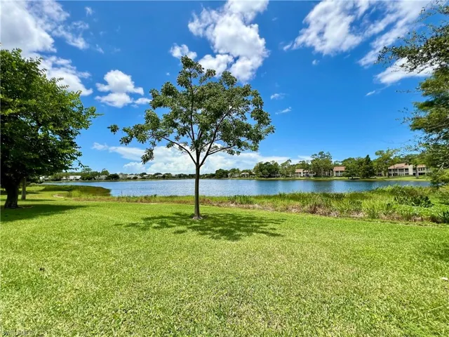 2990  Kings Lake  BLVD, Naples, FL 34112