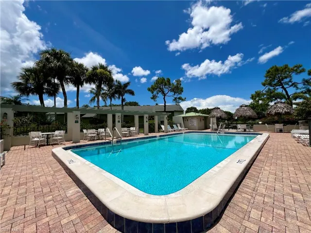 2990  Kings Lake  BLVD, Naples, FL 34112
