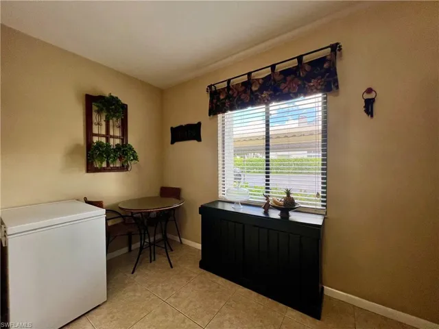 2990  Kings Lake  BLVD, Naples, FL 34112