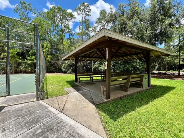 2990  Kings Lake  BLVD, Naples, FL 34112