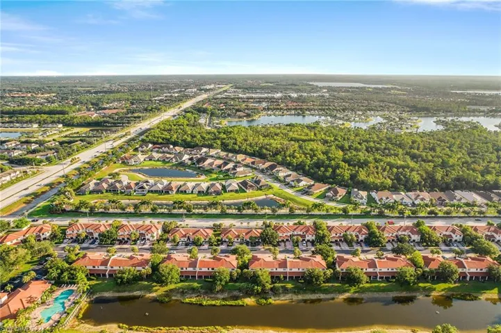 7542 Bristol Cir, Naples, Florida 34120