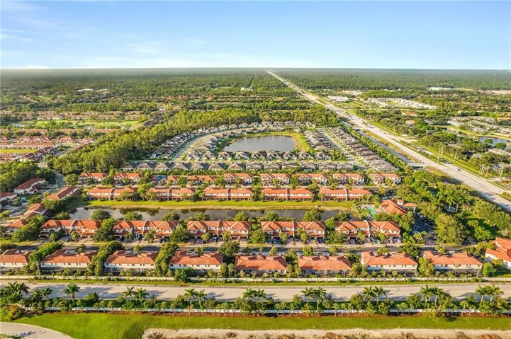 7542 Bristol Cir, Naples, Florida 34120