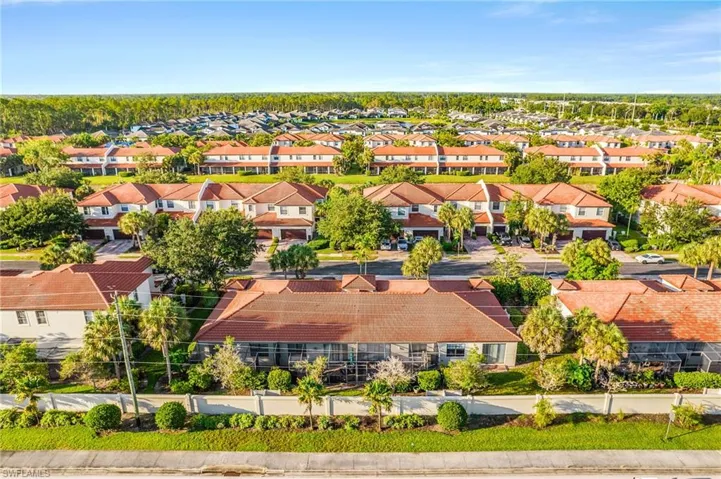 7542 Bristol Cir, Naples, Florida 34120