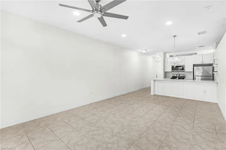 7542 Bristol Cir, Naples, Florida 34120