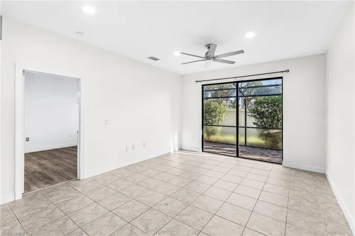 7542 Bristol Cir, Naples, Florida 34120