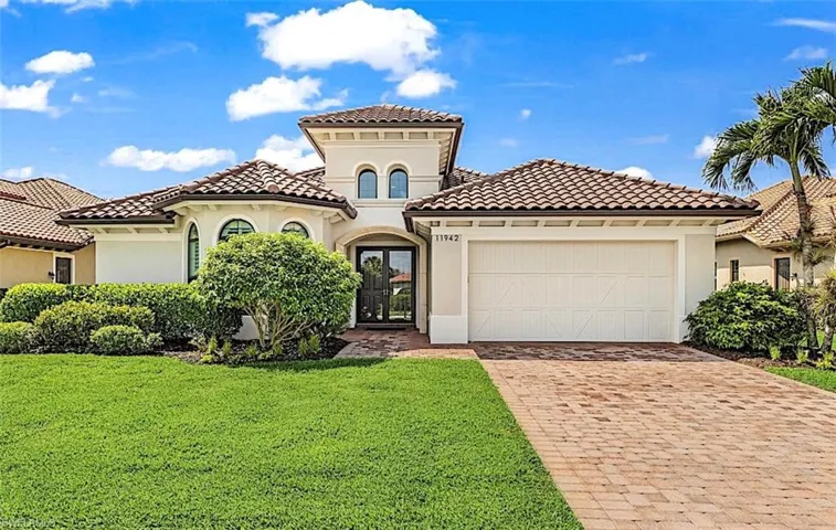 11942 Heather Woods Ct, Naples, Florida 34120