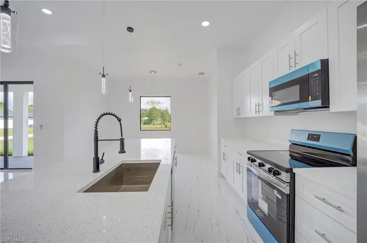 470 Laconic Ave, Lehigh Acres, Florida 33974