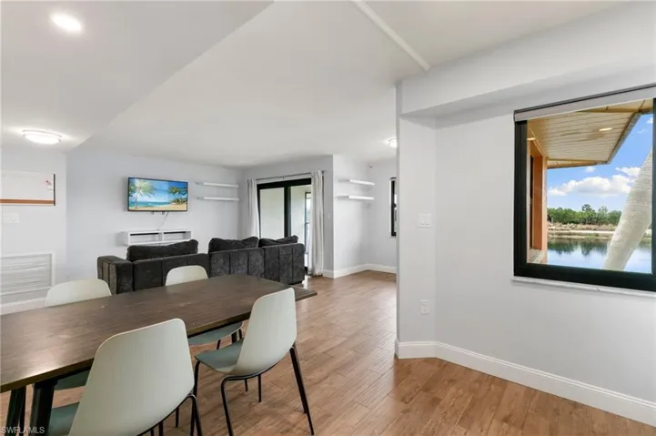 1532  Mainsail  DR, Naples, FL 34114