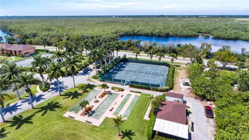 1532  Mainsail  DR, Naples, FL 34114