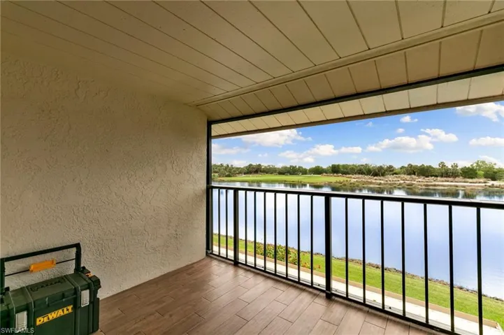 1532  Mainsail  DR, Naples, FL 34114