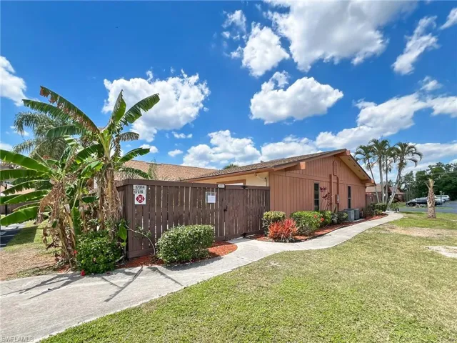 17314  Birchwood  LN, Fort Myers, FL 33908