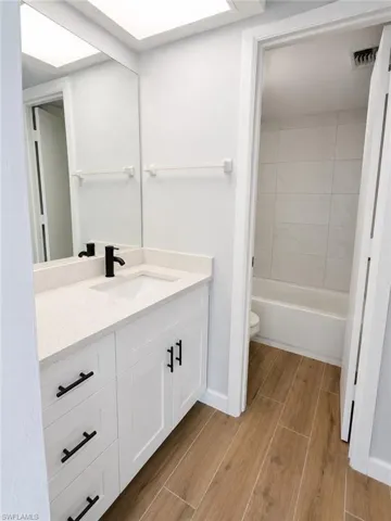 4100 Looking Glass Ln 3008, Naples, Florida 34112
