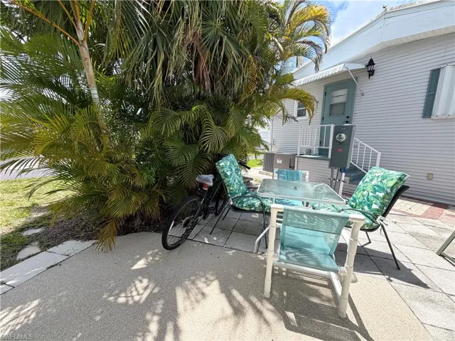 4701 Mayflower Way W, Estero, Florida 33928