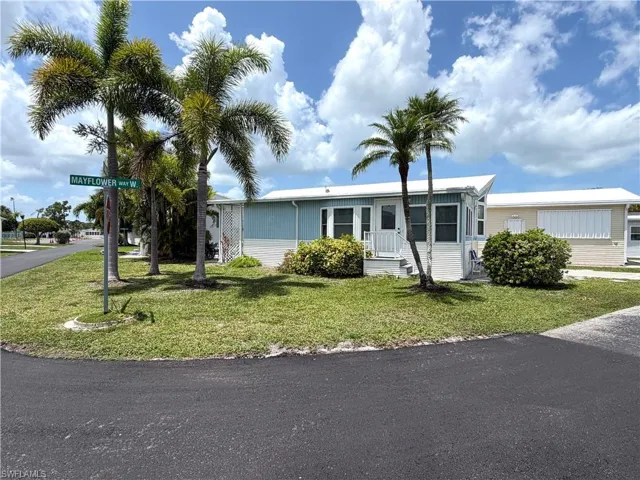 4701 Mayflower Way W, Estero, Florida 33928
