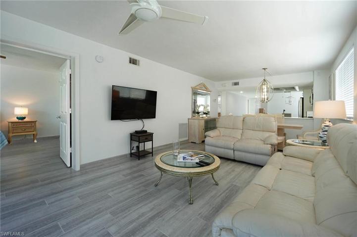 285  Naples Cove  DR, Naples, FL 34110