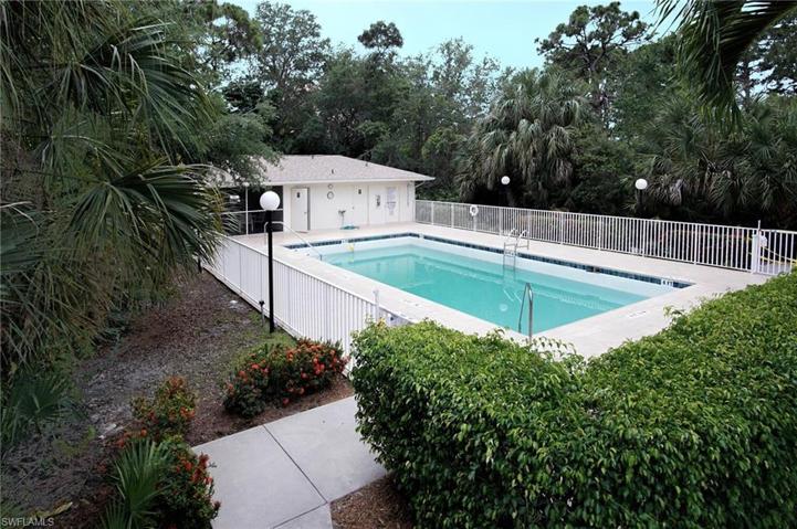 285  Naples Cove  DR, Naples, FL 34110